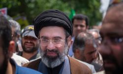 اختيار السيد مجتبى خامنئي المرشد الإيراني الأعلى الجديد